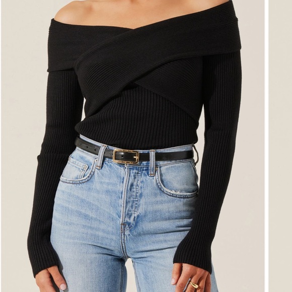 Astr Black Off-the-Shoulder Sweater - Picture 1 of 3